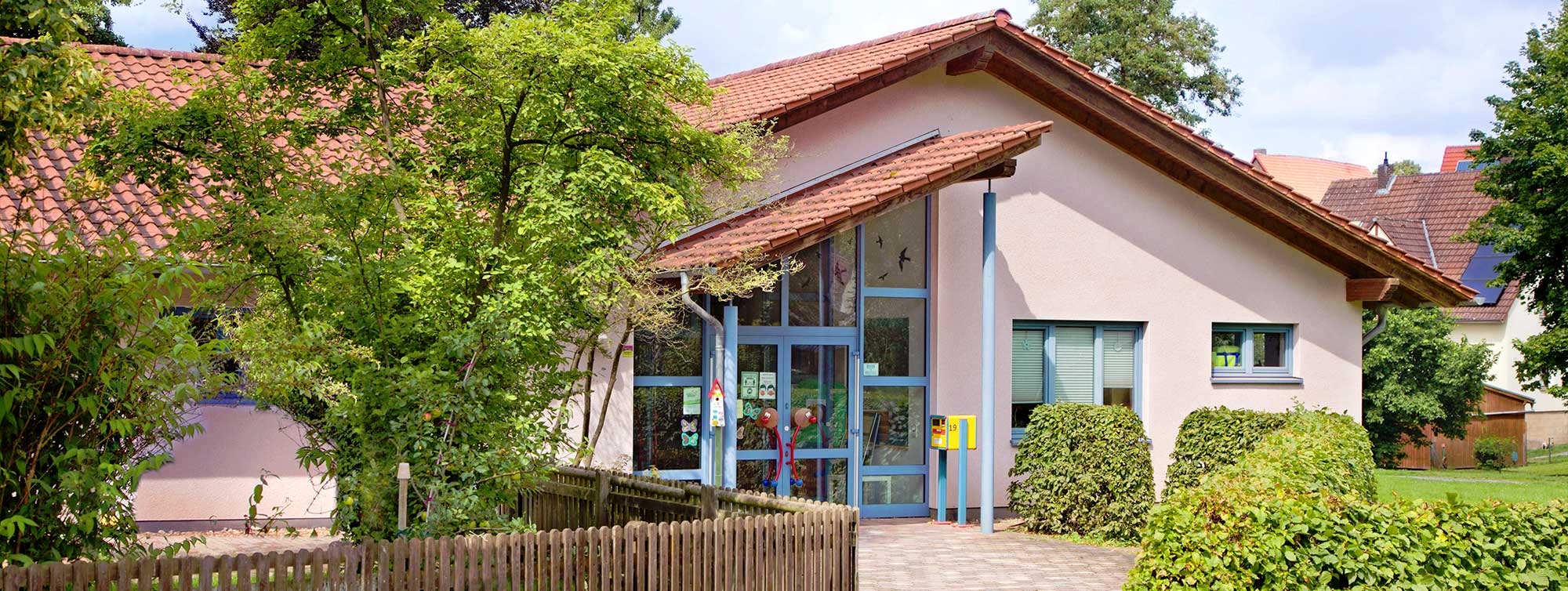 Aussenansicht der Ev. Kindertagesstätte Arche in Bad Arolsen - Mengeringhausen