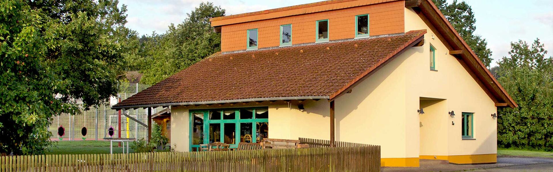 Aussenansicht der Ev. Kindertagesstätte Bad Arolsen - Wetterburg